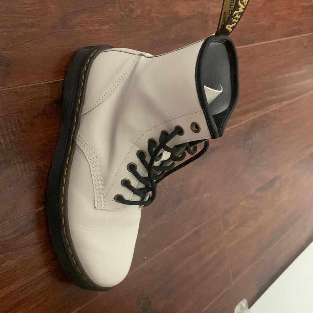 Dr Martin white leather boots size 6